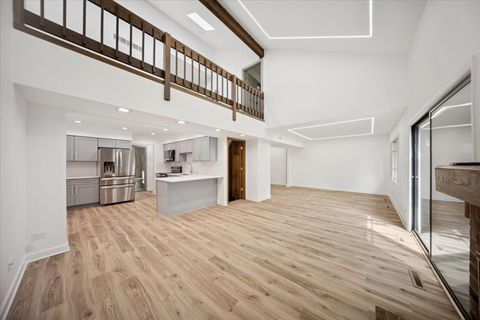 Tiny photo for 567 Cress Creek Lane, Crystal Lake, IL 60014 (MLS # 12532440)