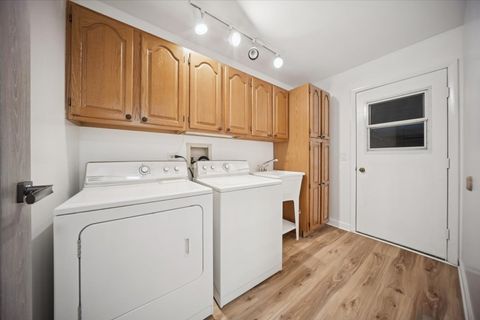 Tiny photo for 567 Cress Creek Lane, Crystal Lake, IL 60014 (MLS # 12532440)