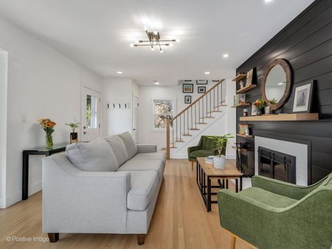 Tiny photo for 525 N Stone Avenue, La Grange Park, IL 60526 (MLS # 12622664)