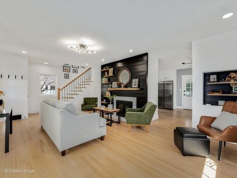 Tiny photo for 525 N Stone Avenue, La Grange Park, IL 60526 (MLS # 12622664)