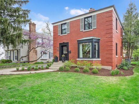 Tiny photo for 525 N Stone Avenue, La Grange Park, IL 60526 (MLS # 12622664)