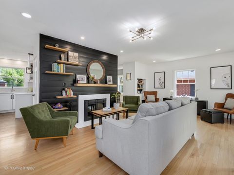 Tiny photo for 525 N Stone Avenue, La Grange Park, IL 60526 (MLS # 12622664)