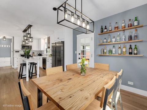 Tiny photo for 525 N Stone Avenue, La Grange Park, IL 60526 (MLS # 12622664)