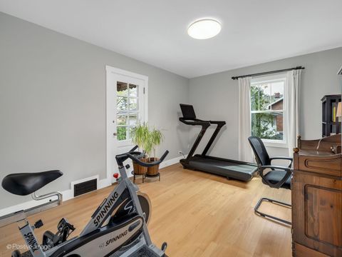 Tiny photo for 525 N Stone Avenue, La Grange Park, IL 60526 (MLS # 12622664)