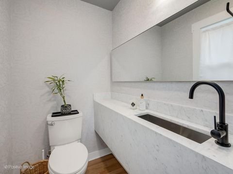 Tiny photo for 525 N Stone Avenue, La Grange Park, IL 60526 (MLS # 12622664)