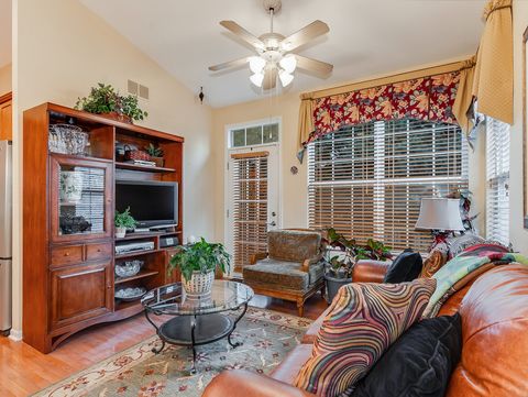 Tiny photo for 2805 Bond Circle #2805, Naperville, IL 60563 (MLS # 12588581)