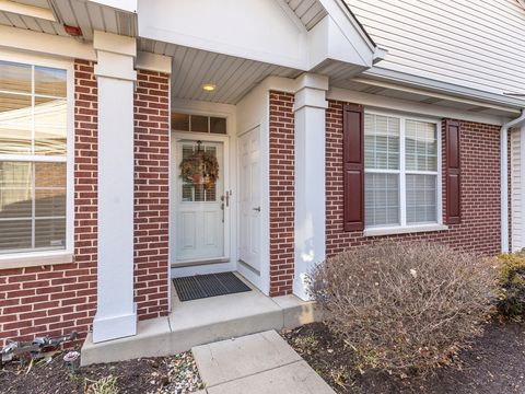 Tiny photo for 2805 Bond Circle #2805, Naperville, IL 60563 (MLS # 12588581)