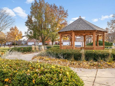 Tiny photo for 2805 Bond Circle #2805, Naperville, IL 60563 (MLS # 12588581)