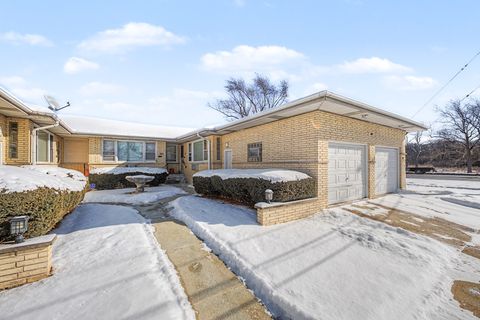 Tiny photo for Westchester, IL 60154 (MLS # 12552170)