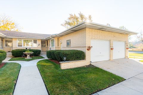 Photo of Westchester, IL 60154 (MLS # 12552170)