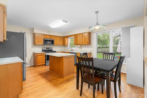 Tiny photo for 705 Gregor Lane, Wheeling, IL 60090 (MLS # 12630052)