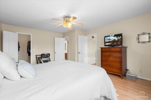 Tiny photo for 705 Gregor Lane, Wheeling, IL 60090 (MLS # 12630052)