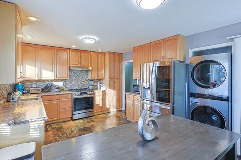 Tiny photo for 1501 Pawnee Road, Carpentersville, IL 60110 (MLS # 12550318)