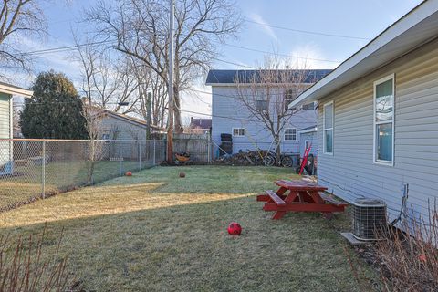 Tiny photo for 1501 Pawnee Road, Carpentersville, IL 60110 (MLS # 12550318)