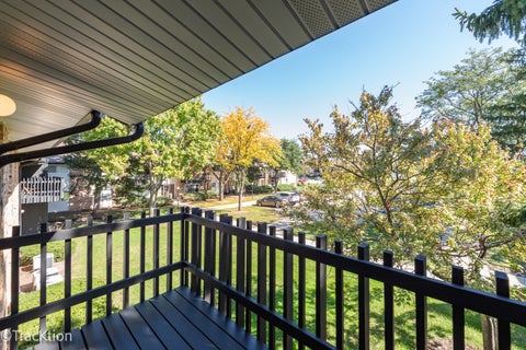 Tiny photo for 13A Kingery Quarter #203, Willowbrook, IL 60527 (MLS # 12770644)