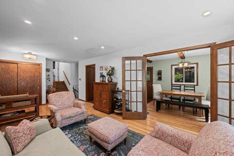 Tiny photo for 1216 E Mayfair Road, Arlington Heights, IL 60004 (MLS # 12722387)