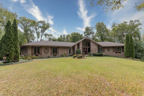 Photo of 11N060 Johnstown Road, Elgin, IL 60124 (MLS # 12509372)