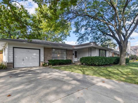 Tiny photo for 1194 Cedar Lane, Elk Grove Village, IL 60007 (MLS # 12485875)