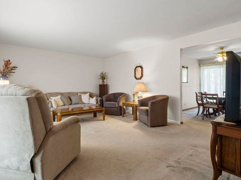 Tiny photo for 1194 Cedar Lane, Elk Grove Village, IL 60007 (MLS # 12485875)