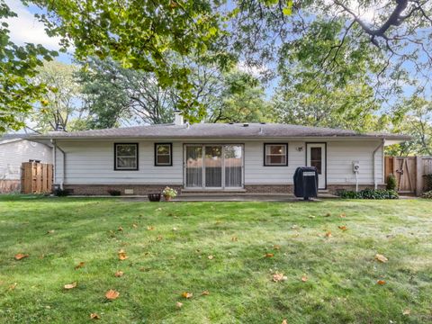 Tiny photo for 1194 Cedar Lane, Elk Grove Village, IL 60007 (MLS # 12485875)