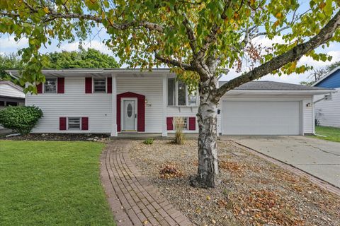 Photo of 1724 Gleason Drive, Rantoul, IL 61866 (MLS # 12458013) Photo of 1724 Gleason Drive, Rantoul, IL 61866 (MLS # 12458013)