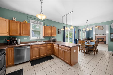 Tiny photo for 24 Hilltop Lane, South Elgin, IL 60177 (MLS # 12782856)