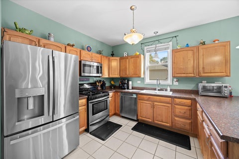 Tiny photo for 24 Hilltop Lane, South Elgin, IL 60177 (MLS # 12782856)