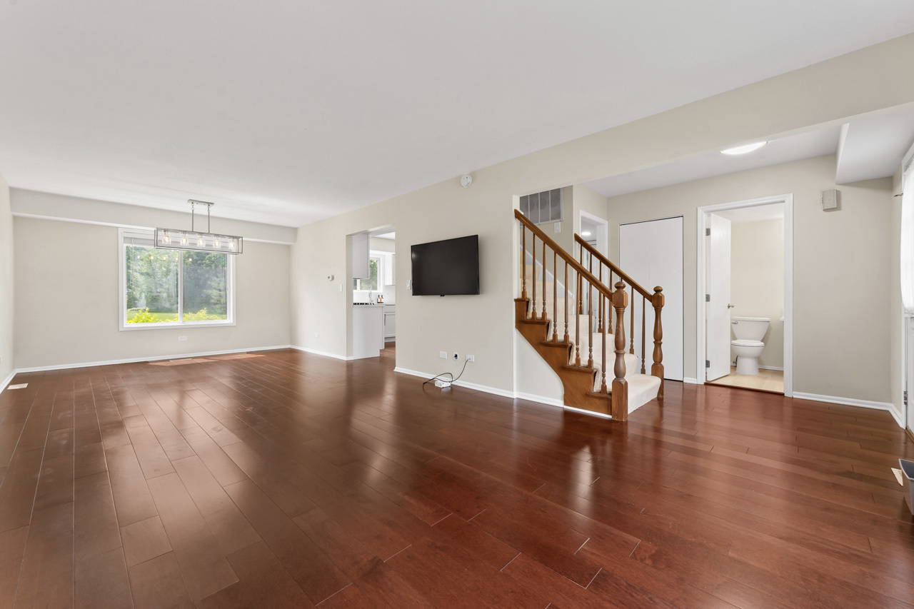 1389 Huntington Drive