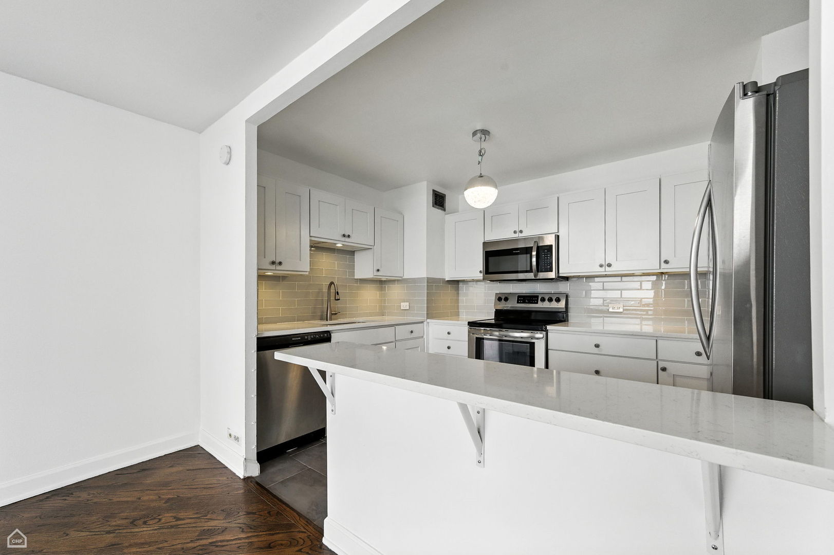 4343 N CLARENDON Avenue 2317