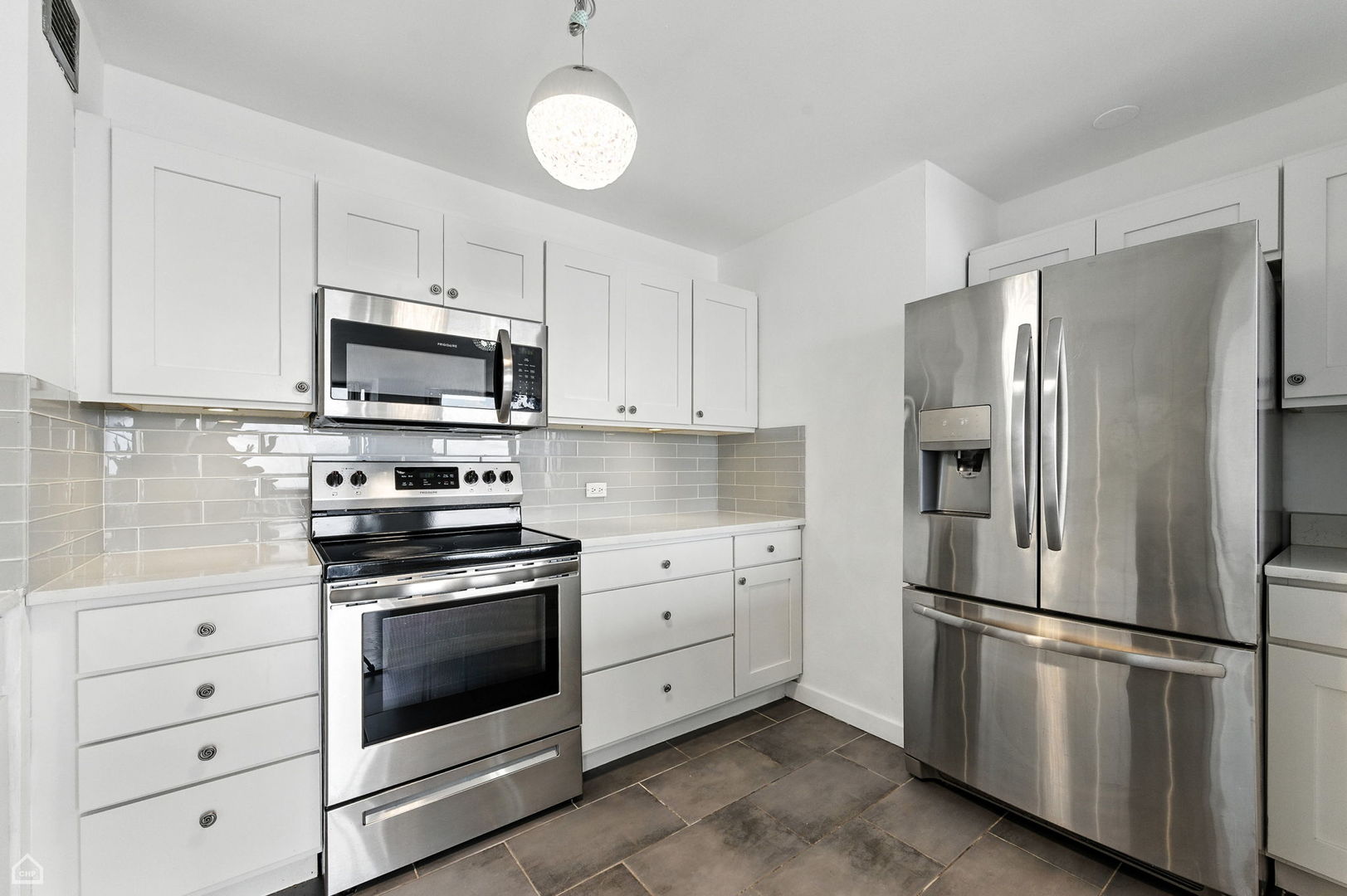 4343 N CLARENDON Avenue 2317