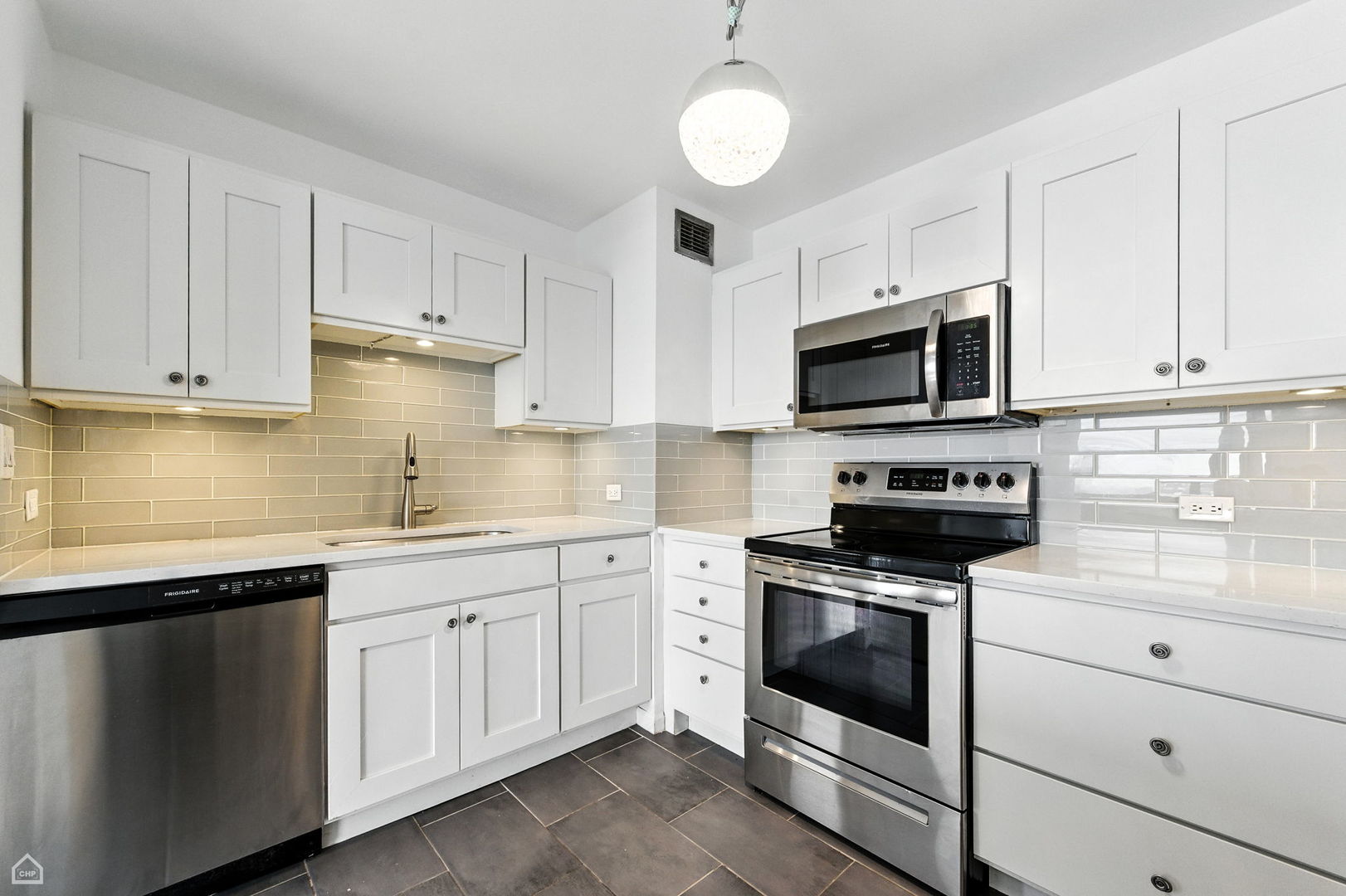 4343 N CLARENDON Avenue 2317