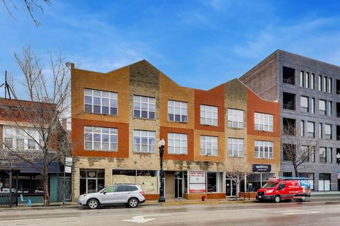 Photo of 1962 W Lawrence Avenue #201, Chicago, IL 60640 (MLS # 12611456)