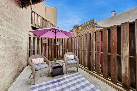 Tiny photo for 1962 W Lawrence Avenue #201, Chicago, IL 60640 (MLS # 12611456)