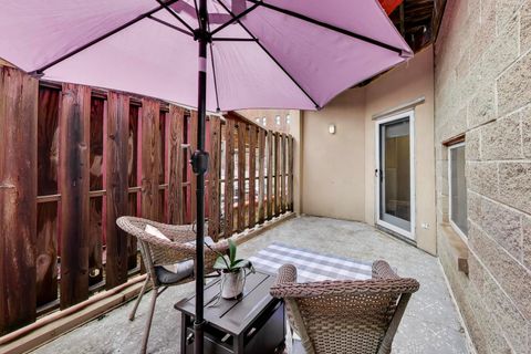 Tiny photo for 1962 W Lawrence Avenue #201, Chicago, IL 60640 (MLS # 12611456)