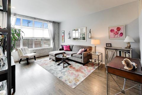 Tiny photo for 1962 W Lawrence Avenue #201, Chicago, IL 60640 (MLS # 12611456)