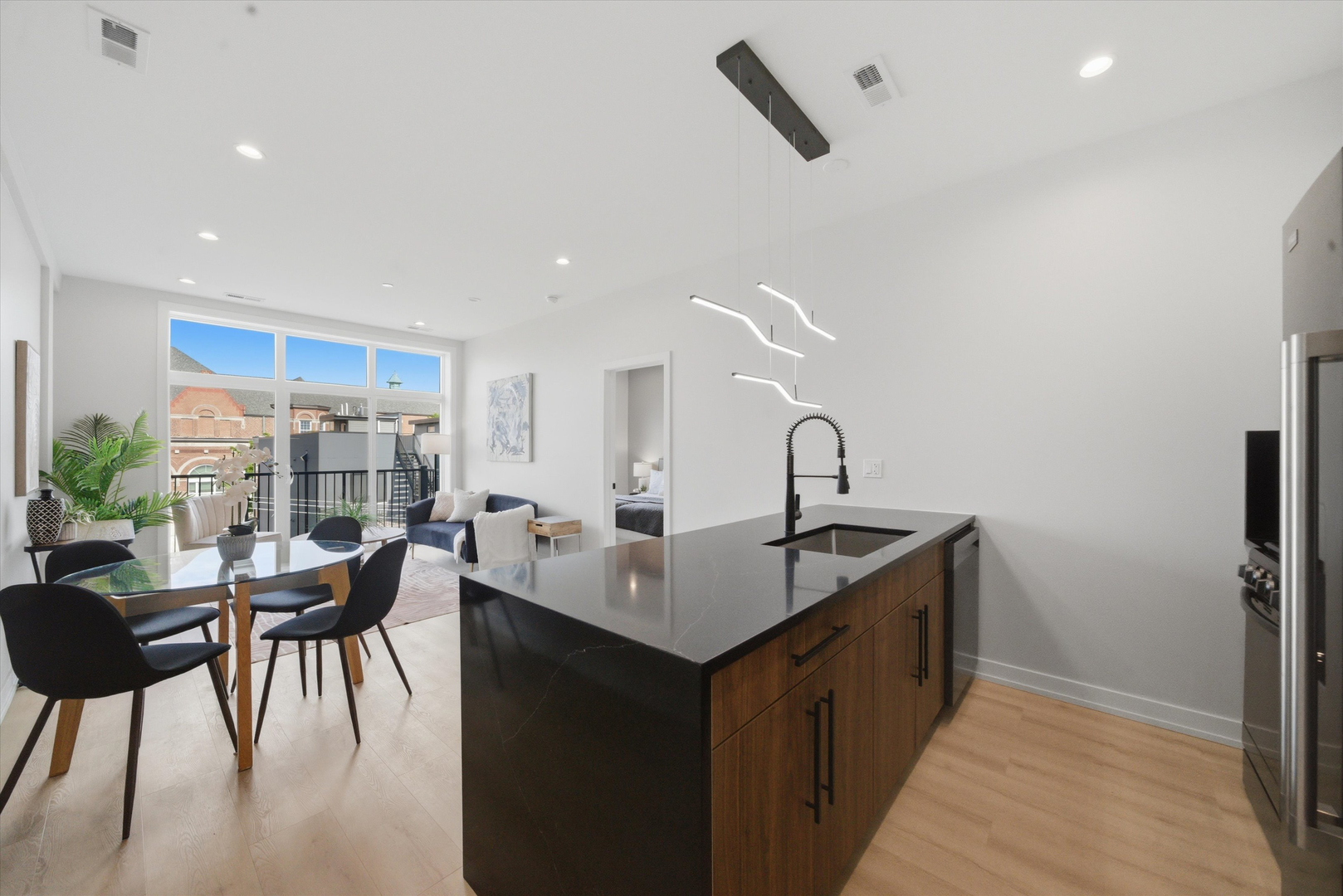 1355 N Western Avenue 3D