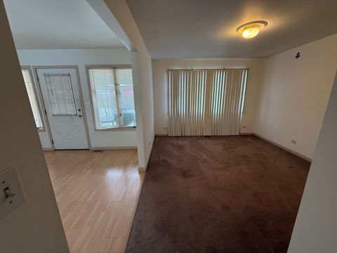 Tiny photo for 740 N Elmwood Drive, Aurora, IL 60506 (MLS # 12530127)