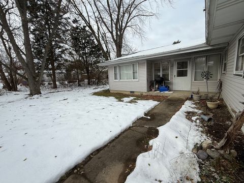 Tiny photo for 740 N Elmwood Drive, Aurora, IL 60506 (MLS # 12530127)