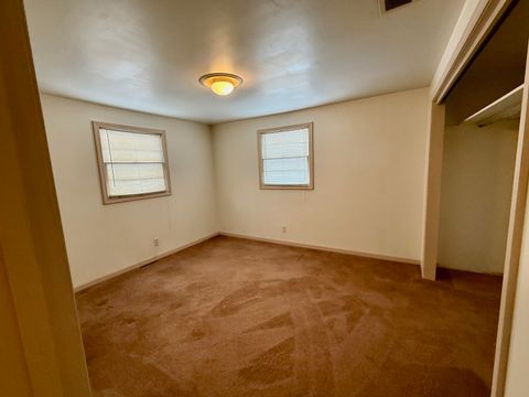 Tiny photo for 740 N Elmwood Drive, Aurora, IL 60506 (MLS # 12530127)