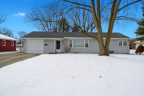 Photo of 740 N Elmwood Drive, Aurora, IL 60506 (MLS # 12530127)