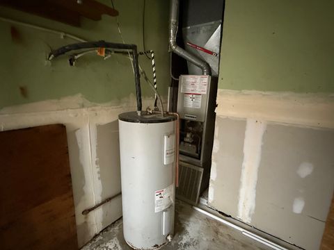 Tiny photo for 740 N Elmwood Drive, Aurora, IL 60506 (MLS # 12530127)