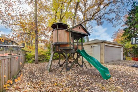 Tiny photo for 560 Drexel Avenue, Glencoe, IL 60022 (MLS # 12521746)