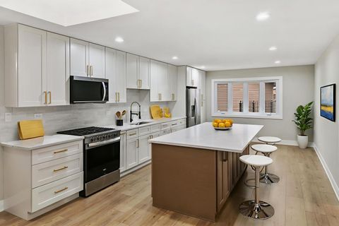 Tiny photo for 4951 Crest Court, Country Club Hills, IL 60478 (MLS # 12578626)