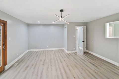 Tiny photo for 4951 Crest Court, Country Club Hills, IL 60478 (MLS # 12578626)