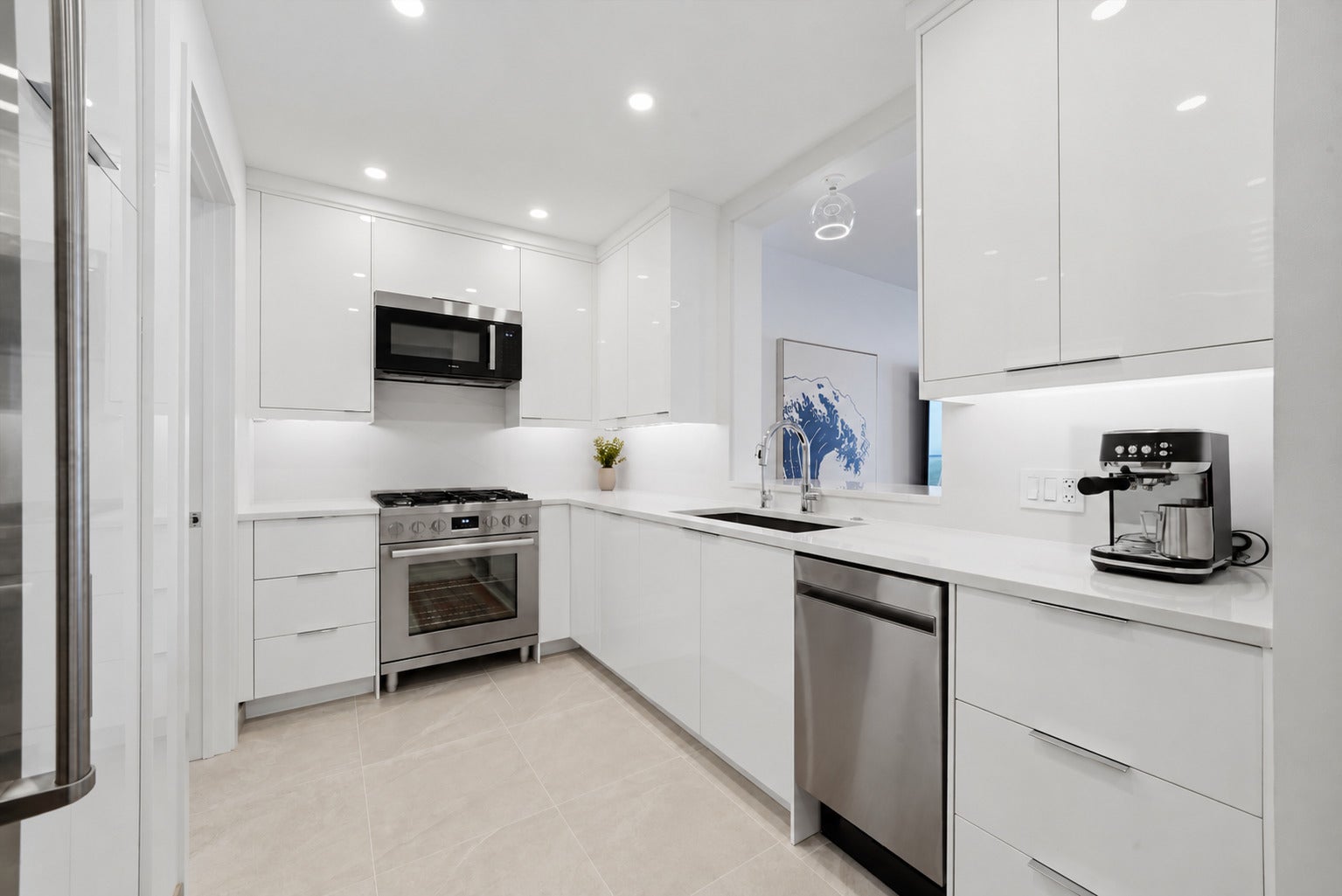 420 E WATERSIDE Drive 1109