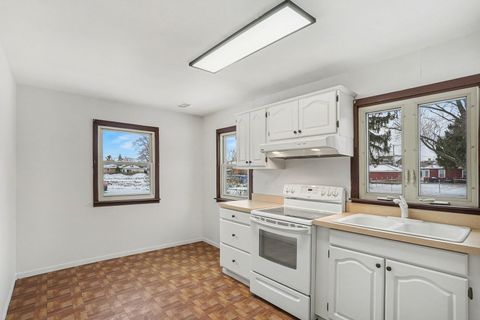 Tiny photo for 6520 W 82nd Street, Burbank, IL 60459 (MLS # 12549305)