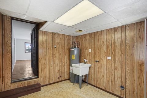 Tiny photo for 6520 W 82nd Street, Burbank, IL 60459 (MLS # 12549305)