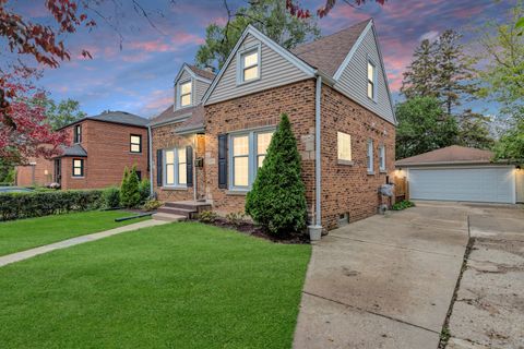 Tiny photo for 298 Harvey Avenue, Des Plaines, IL 60016 (MLS # 12498048)