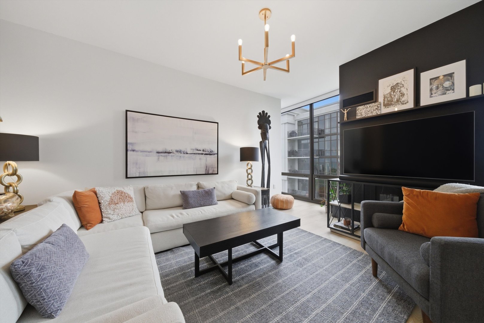 233 E 13th Street 1810