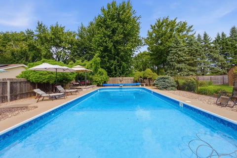 Tiny photo for 1 Kimberly Drive, Coal Valley, IL 61240 (MLS # 12767964)
